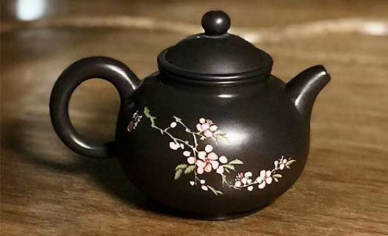 坭興陶價格為什么便宜？坭興陶市價遠(yuǎn)比宜興紫砂陶價低